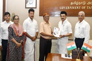 முதலமைச்சரிடம் அறிக்கை சமர்ப்பித்த நீதியரசர் சந்துரு குழு