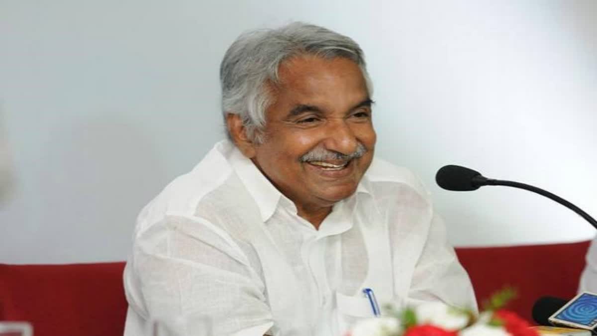 Holiday In Kerala  സംസ്ഥാനത്ത് ഇന്ന് പൊതു അവധി  Former CM Oommen Chandy Passes Away  Former CM Oommen Chandy  Oommen Chandy Passes Away  ഉമ്മൻ ചാണ്ടി അന്തരിച്ചു  ഉമ്മൻ ചാണ്ടി  കേരളത്തിൽ ഇന്ന് പൊതു അവധി