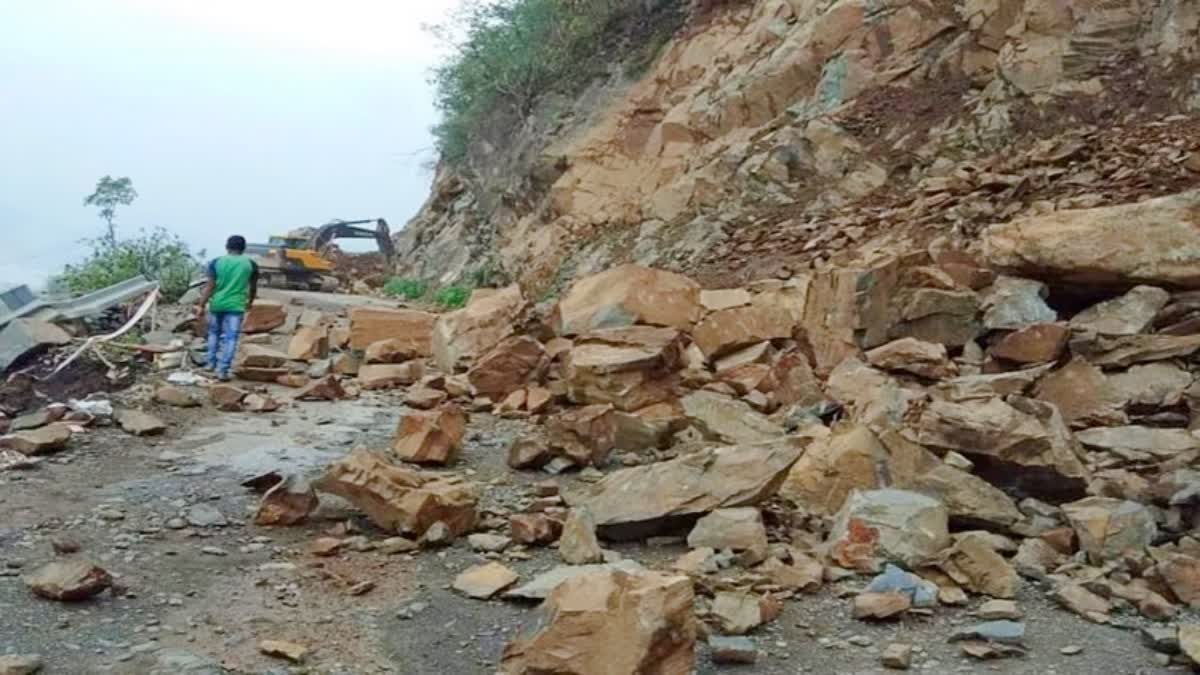 Road Blockade in Uttarakhand