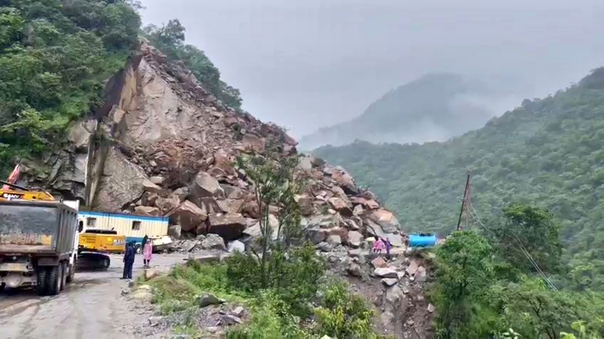 Landslide In Mandi.