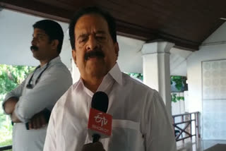 ഉമ്മൻ ചാണ്ടി  രമേശ്‌ ചെന്നിത്തല  OOMMEN CHANDY  RAMESH CHENNITHALA PAYS TRIBUTE TO OOMMEN CHANDY  RAMESH CHENNITHALA  ഉമ്മൻ ചാണ്ടി അന്തരിച്ചു  RAMESH CHENNITHALA ABOUT OOMMEN CHANDY