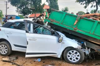 three-died-in-tractor-car-accident-at-mysore-manglore-highway