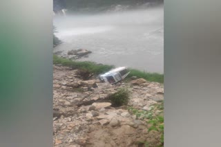 Tempo Overturns in Uttarakhand