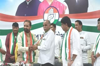 amul-director-juwan-singh-chauhan-also-left-bjp-and-joined-congress-shaktisinh-gohil-president