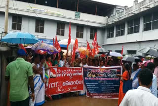 Asha Workers Protest in Rain