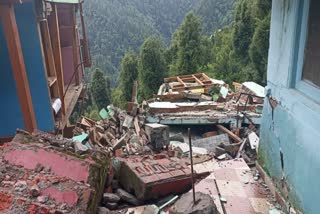 house fall due to Heavy rain in himachal