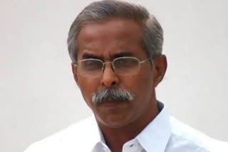 The Supreme Court on Tuesday directed the CBI to bring on record its charge sheet, along with the police records, in the murder case of YS Vivekananda Reddy, former Andhra Pradesh Minister and paternal uncle of Chief Minister YS Jaganmohan Reddy, in 2019. A plea has been filed by Suneetha Narreddy, daughter of the slain minister, against the anticipatory bail granted by the Telangana High Court to Kadapa MP YS Avinash Reddy, whose alleged role in the murder case is under probe.