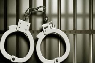 FOUR LET ASSOCIATES ARRESTED IN CENTRAL KASHMIR