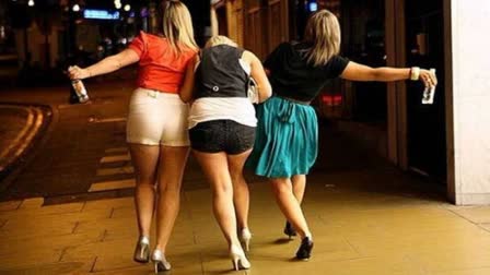 Drunken Girls in Road