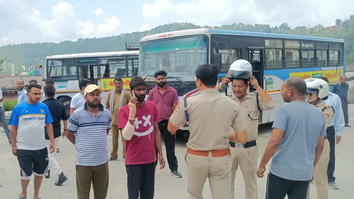 BUS HIT CLEANER ALMORA