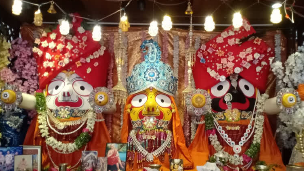 Know The Different Types of Veshas and Flower Decorations of Lord Jagannath