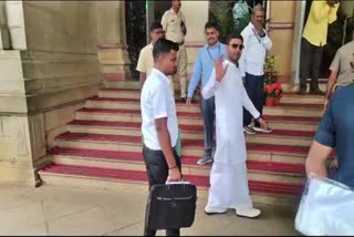 mla-sharan-gowda-kandukur-wearing-dhoti-for-support-the-farmer