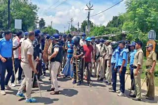 Protest over power cuts turns violent in Malda