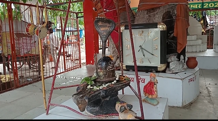 ghadi wale baba temple ujjain and kanpur location kahan per hai sthan