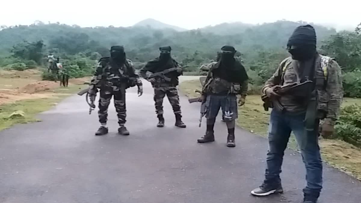 http://10.10.50.75//jharkhand/18-August-2023/jh-pal-01-naxal-arms-pkg-7203481_18082023152153_1808f_1692352313_962.jpg