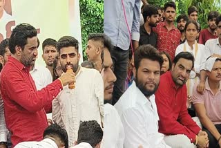 MP Hanuman Beniwal ended Hunger Strike of Students