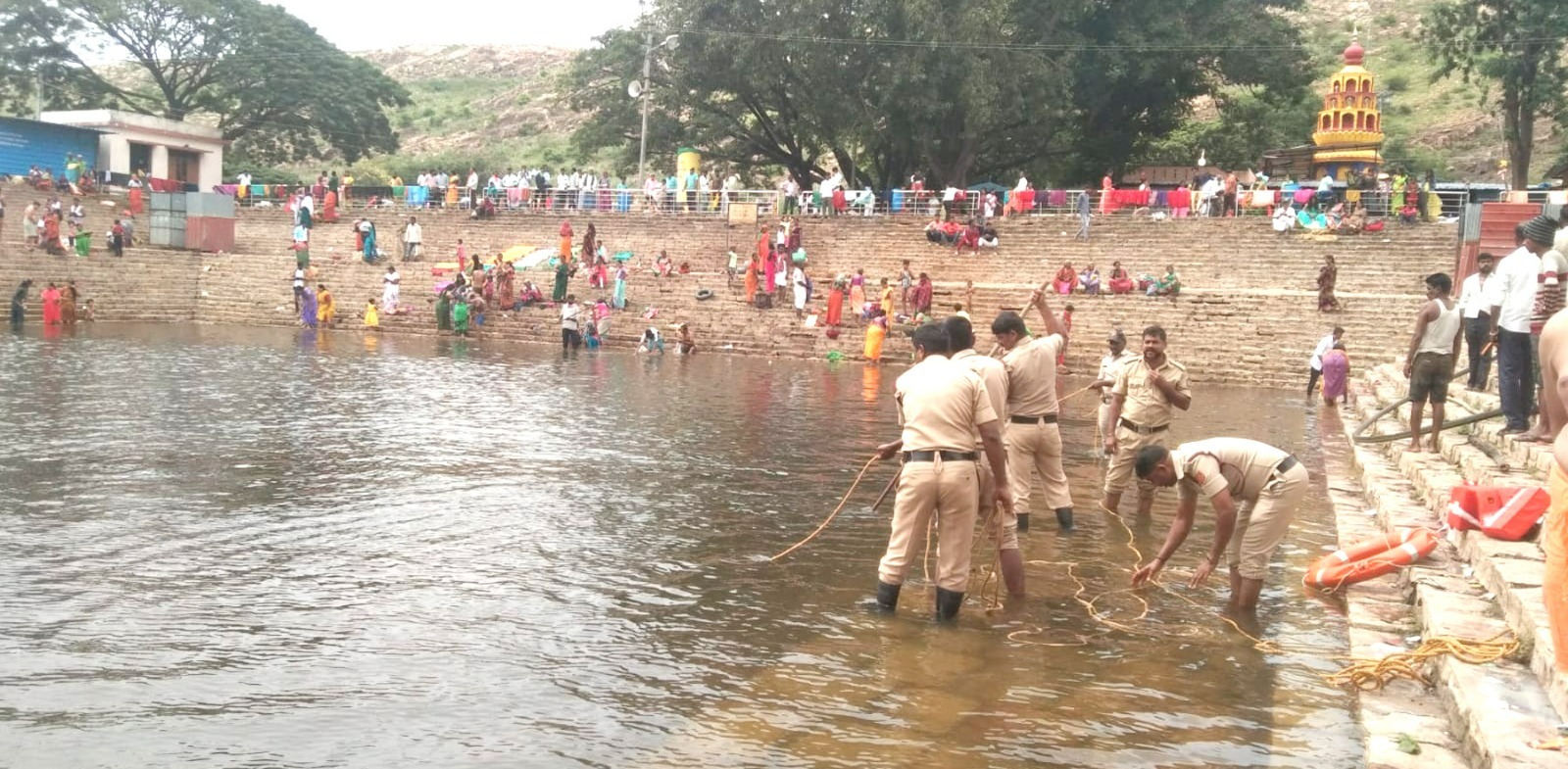 ನೀರಿಗೆ ಬಿದ್ದ ವ್ಯಕ್ತಿಗಾಗಿ ಶೋಧಕಾರ್ಯ‌