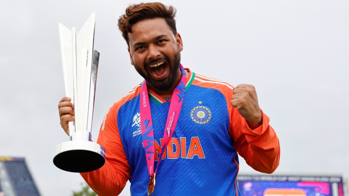 RISHABH PANT BOWLED FIRST TIME