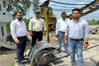 Laksar Crusher Seized