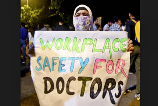 Doctors stage a protest against the sexual assault and murder of a postgraduate trainee doctor at Kolkata RG Kar Hospital, at Jantar Mantar in New Delhi on Saturday.