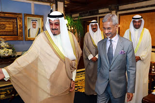 EAM Jaishankar Calls On Kuwaiti PM, Crown Prince; Discuss Bilateral Ties