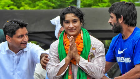 Vinesh Phogat Retirement U-turn