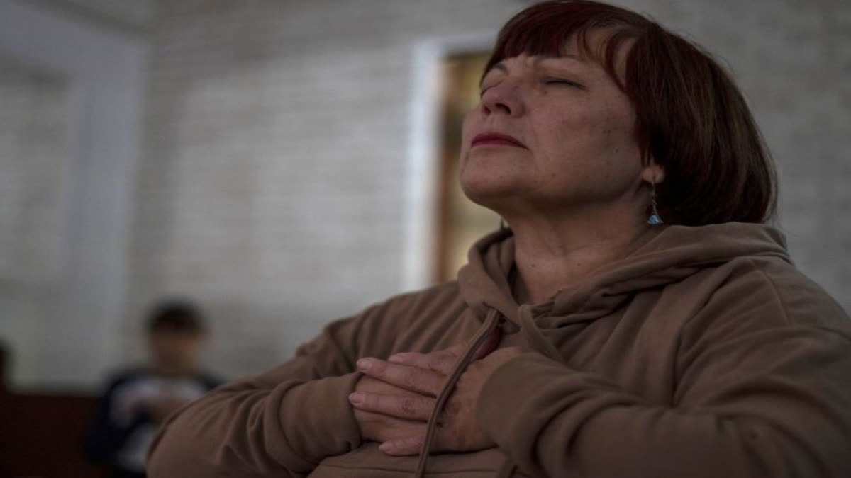 Russia-Ukrainian war: Yoga in a basement helps people in a front-line city cope with constant shelling