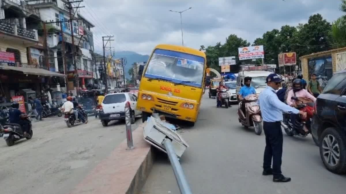 Accident of bus full of school children
