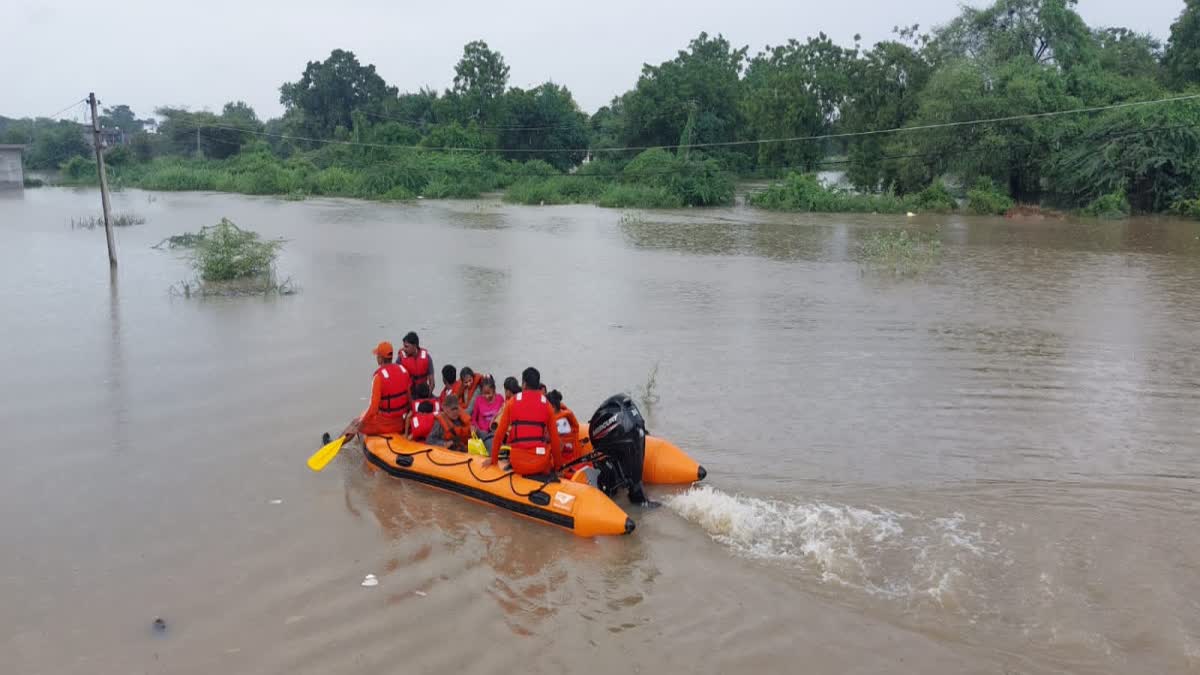 Gujarat Rain : કેચમેન્ટમાં ભારે વરસાદથી સરકાર એલર્ટ, સરકારે નકાર્યો વિપક્ષનો આશ્રેપ, એનડીઆરએફ એસડીઆરએફની કુલ 23 ટીમ તૈયાર