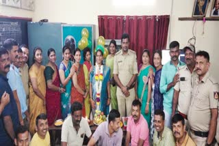 birur-police-celebrated-baby-shower-to-woman-constable-in-station
