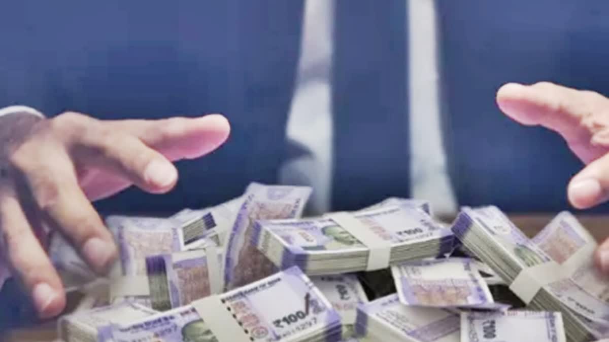 Increase in the number of people earning Rs 10 crore every year