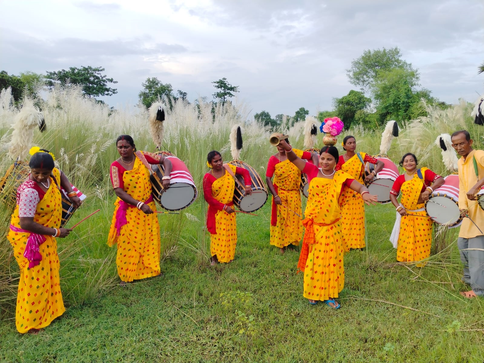 Hooghly Women Dhaki