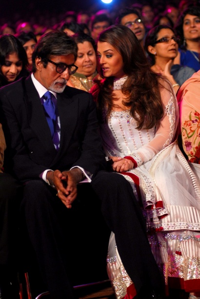 Aishwarya Rai and Amitabh Bachchan at an award show