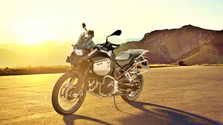 BMW F900 GS