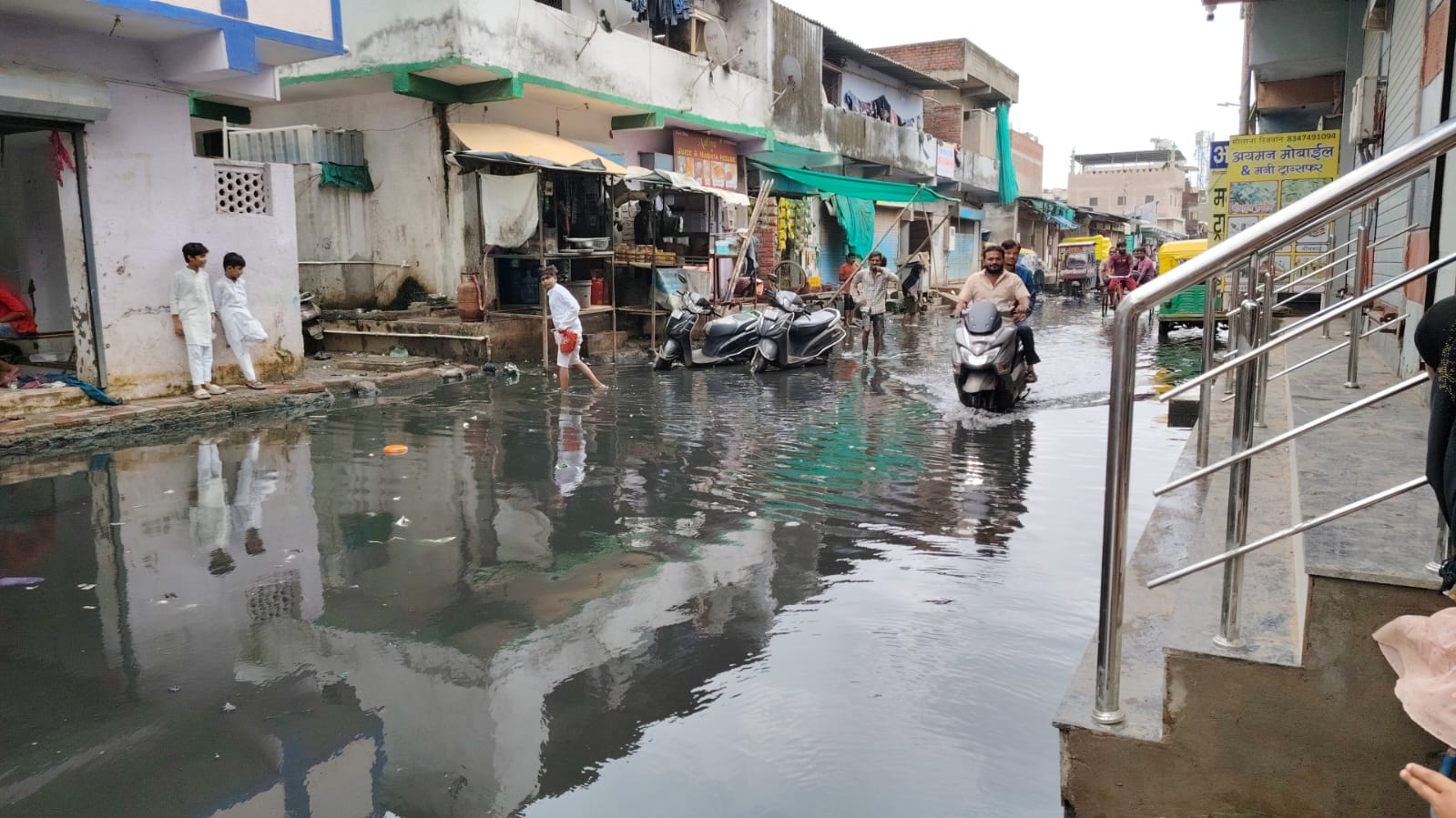 People are worried about dirty water in Behrampura area of ​​Ahmedabad