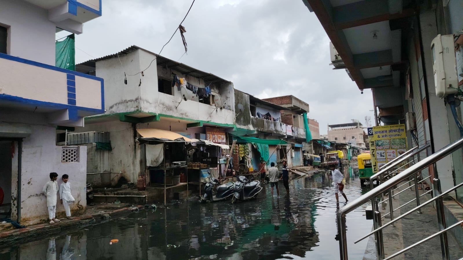 People are worried about dirty water in Behrampura area of ​​Ahmedabad