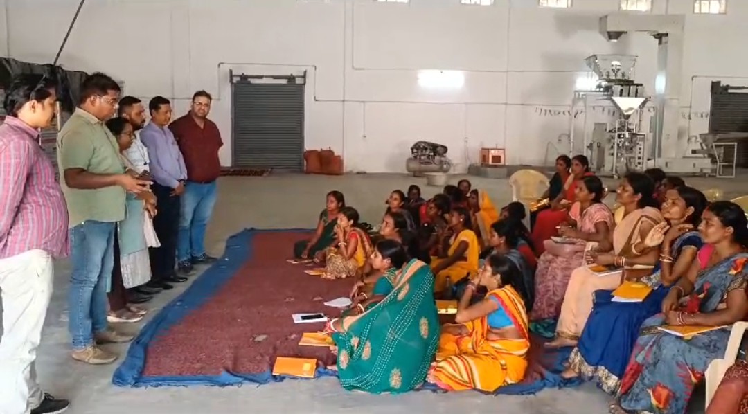 1000-women-training-to-potato-chips-and-maduwa-bakery-in-koderma