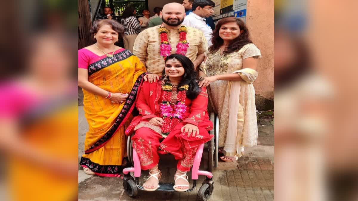 maharashtra-disabled-woman-carried-to-second-floor-to-get-married-as-registrars-office-had-no-lift-alleges-officials-did-not-come-down