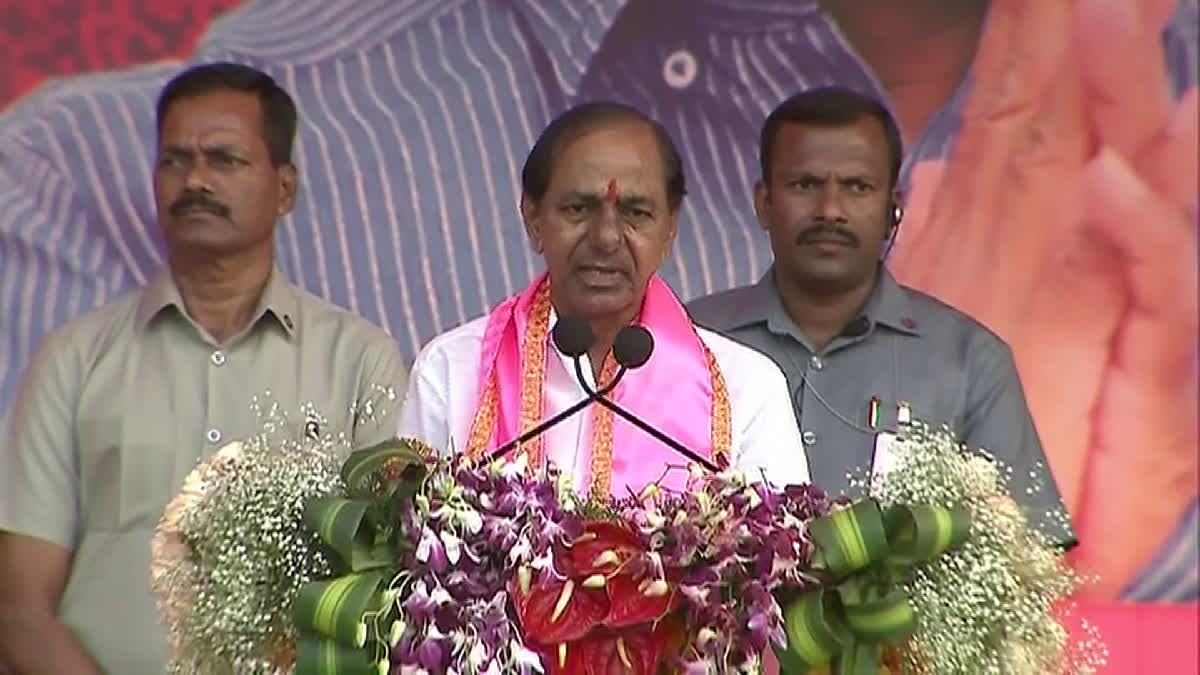 CM KCR