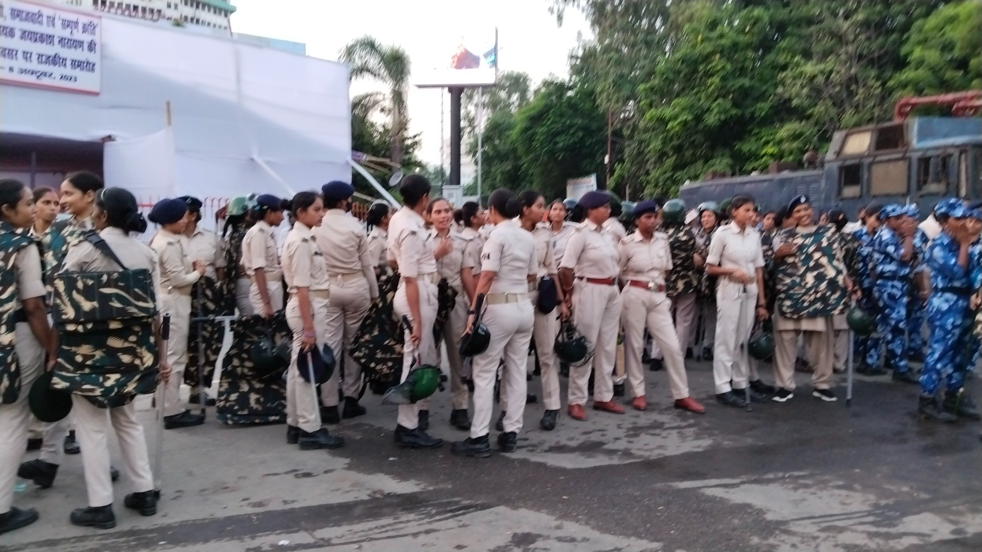 प्रेसिडेंट के आगमन को लेकर ट्रैफिक पुलिस अलर्ट