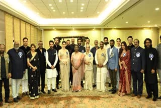 69th National Film Awards Winners Alia bhatt, Kriti sanon, Allu Arjun and other celebs pose with President Droupadi Murmu, see photos