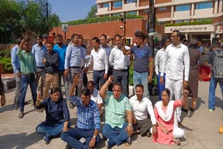 Chandigarh News : Mayor and Councilors Protest EV Policy at Secretariat