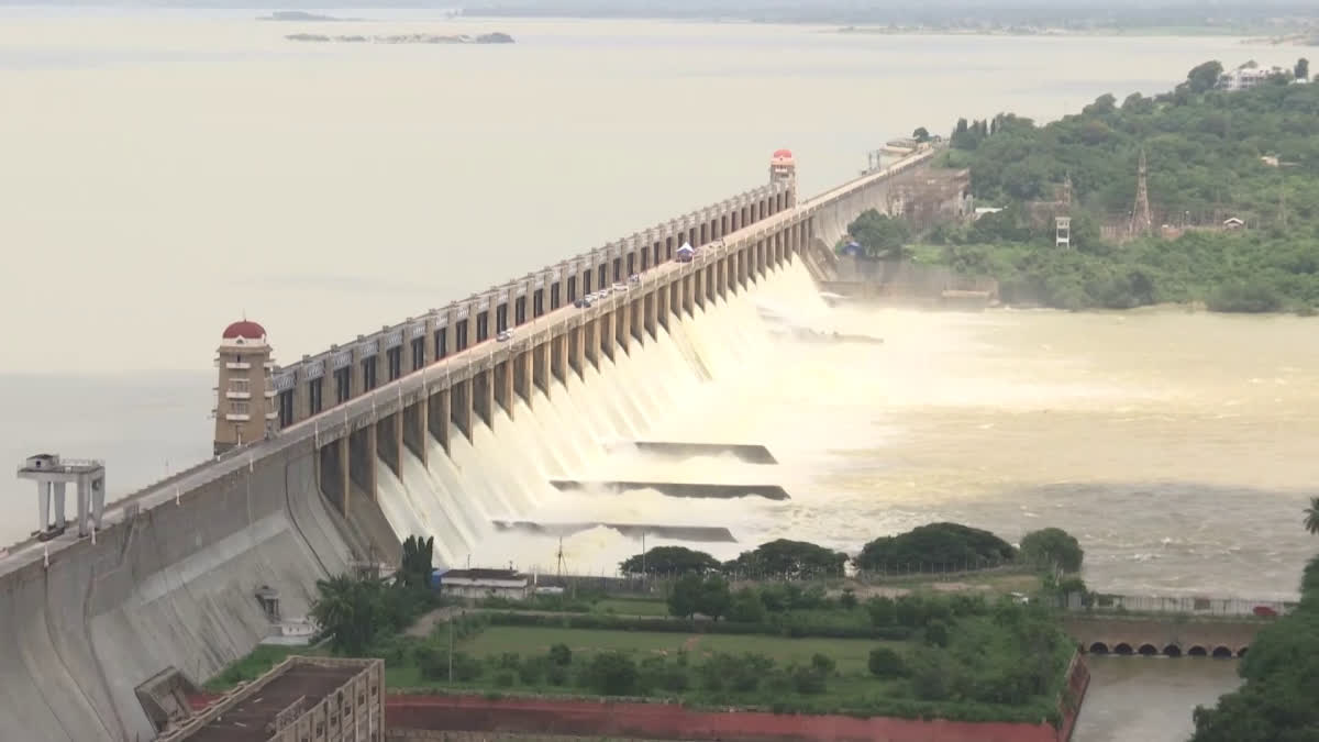 tungabhadra_dam_gates