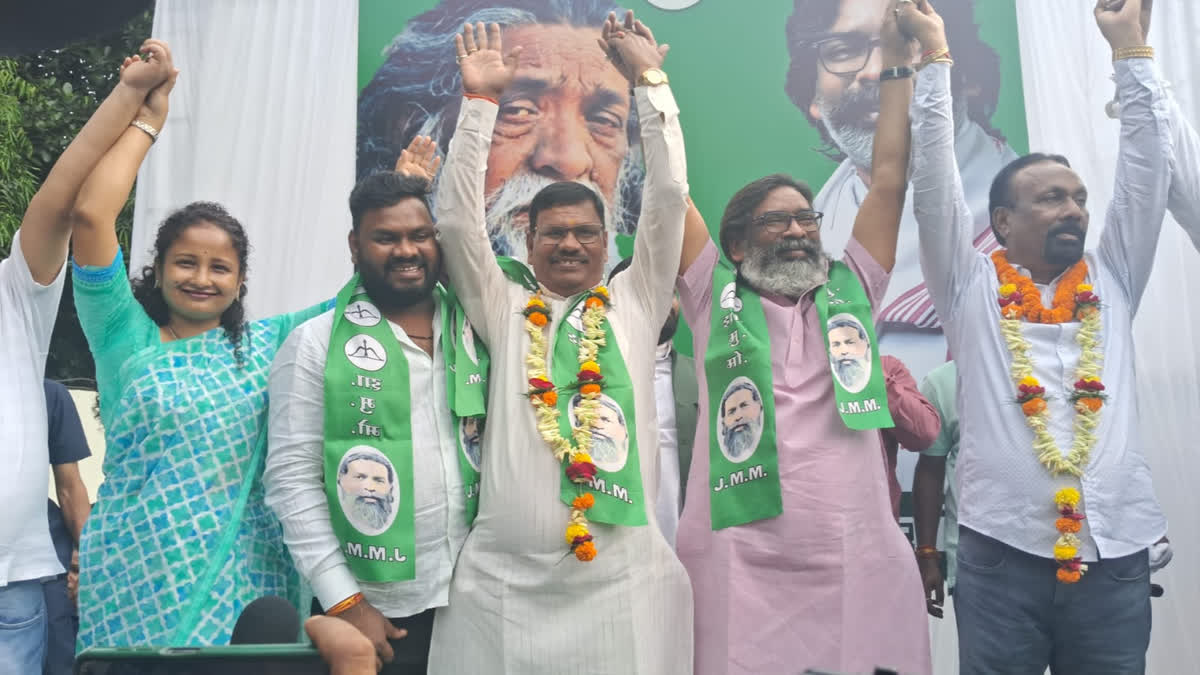 Umakant Rajak and Kedar Hazra have joined JMM