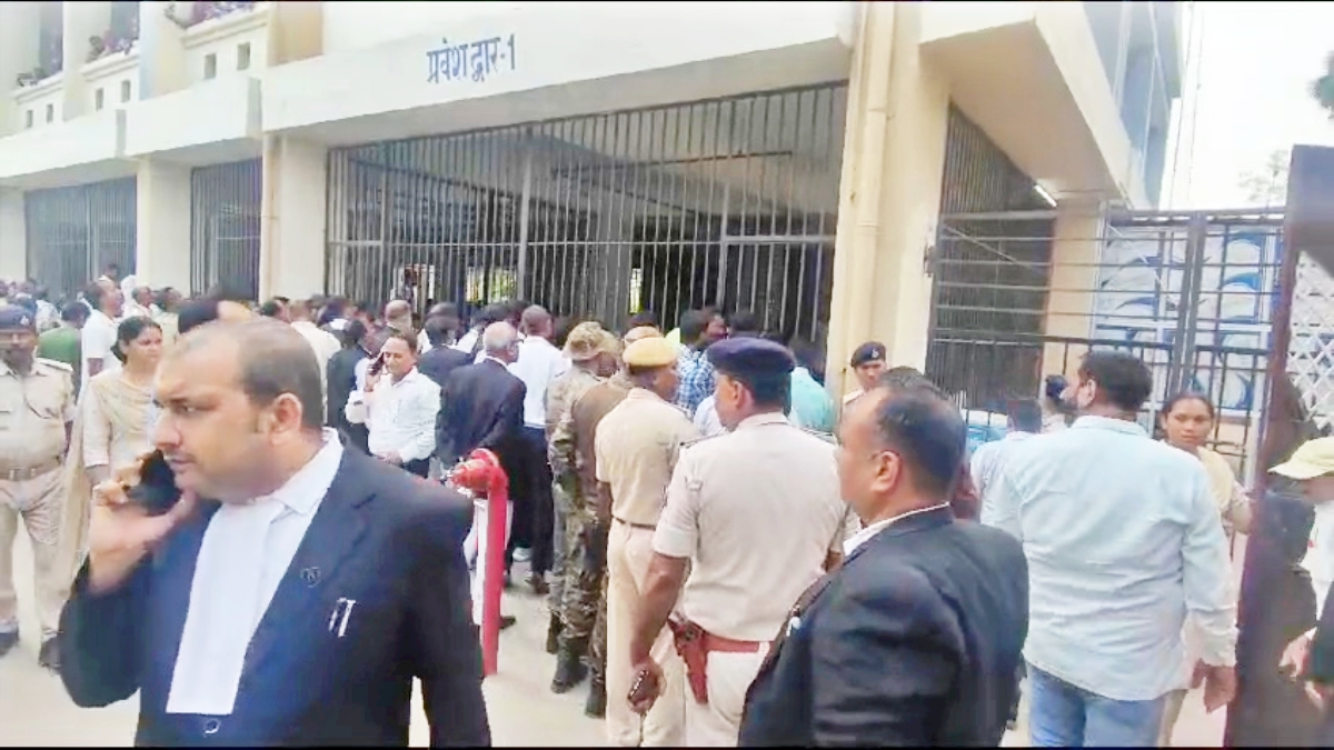 Firing in Gopalganj court campus