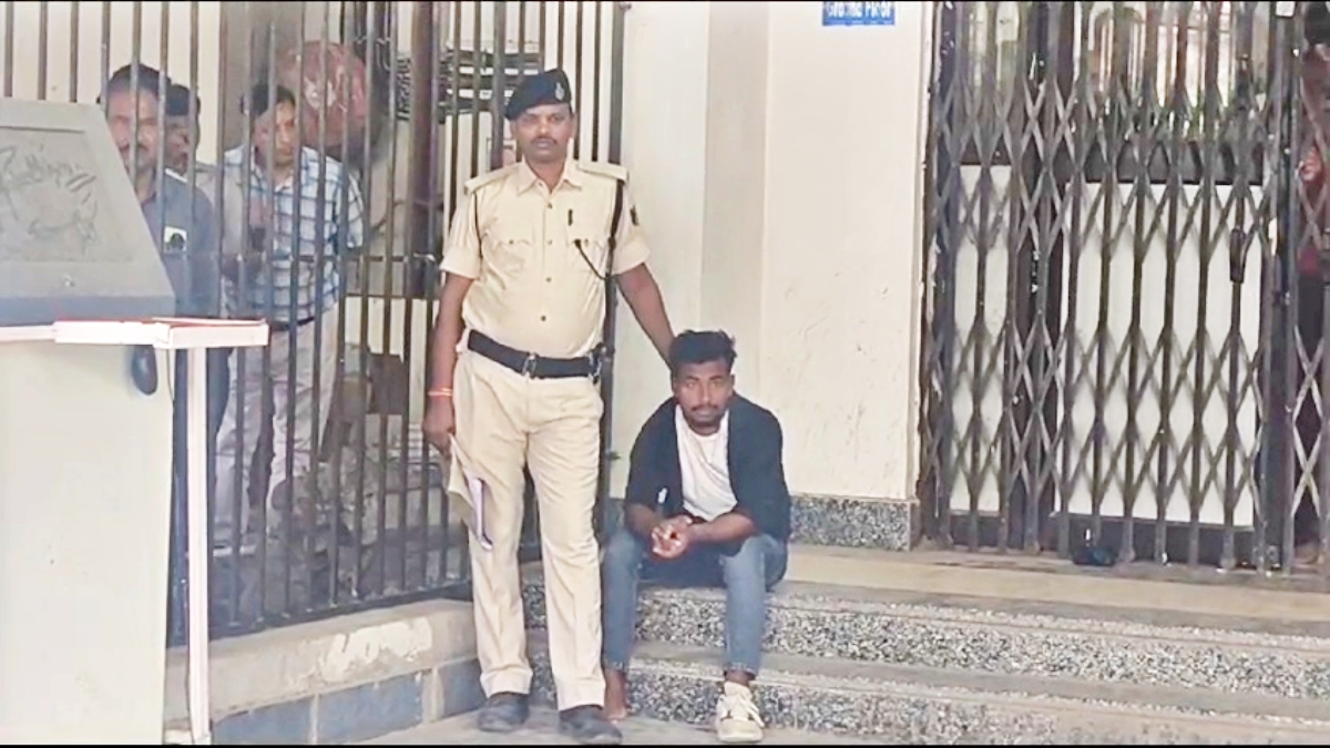 Firing in Gopalganj court campus