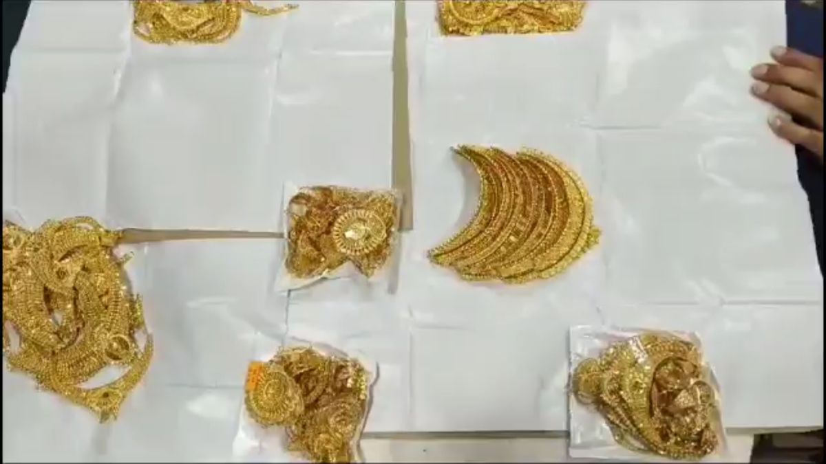 GOLD WORTH EIGHT CRORES WAS SEIZED