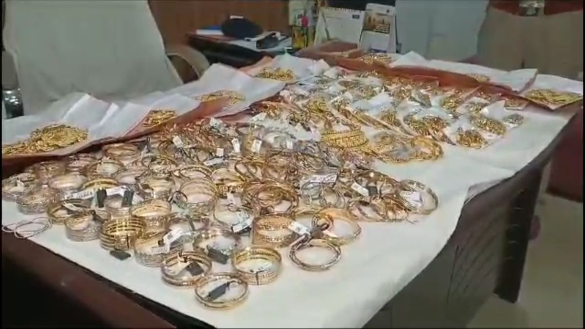 GOLD WORTH EIGHT CRORES WAS SEIZED