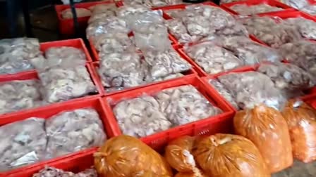 Food Officials Seize 700 Kg Of 6-Mth-Old Chicken Stored For Supplying To Hyderabad Eateries