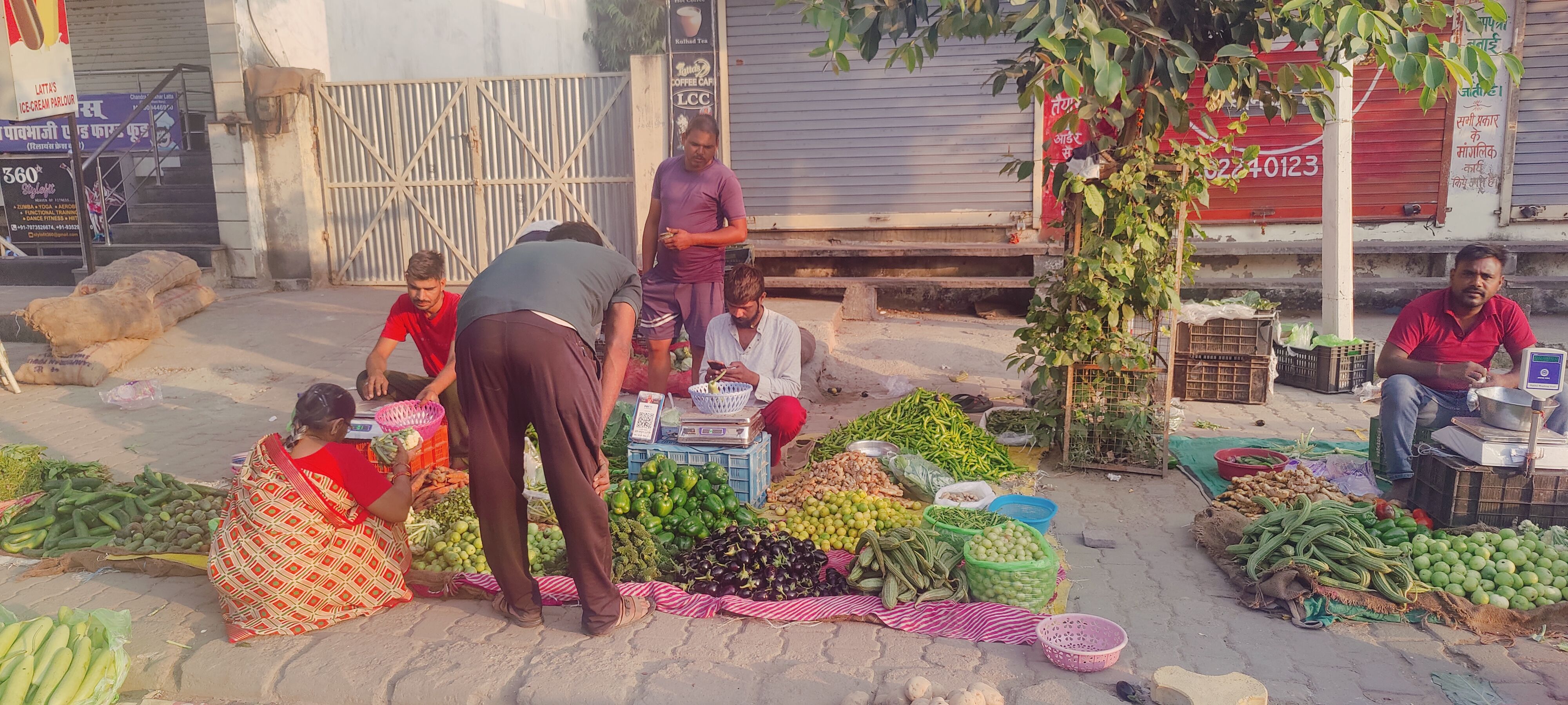 सब्जियों के भाव बढ़े